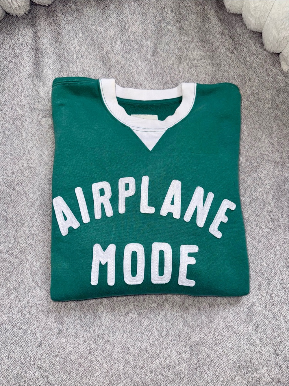 Abercrombie & Fitch Green 'AIRPLANE MODE' Crewneck Sweatshirt